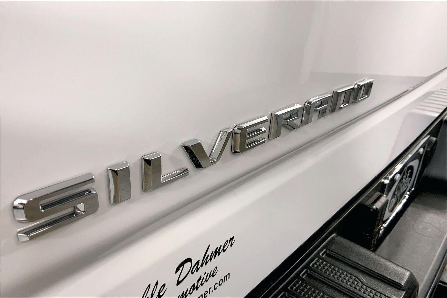 Used 2026 Chevrolet Silverado 1500 LT Trail Boss w/ LT Trail Boss Premium Package AWD/4WD image 8