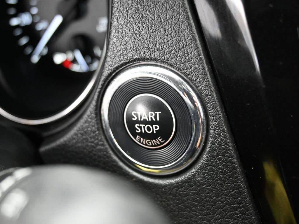 Used 2020 Nissan Rogue SV image 21