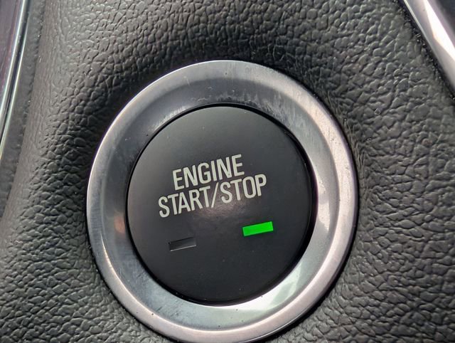 Used 2023 Chevrolet Traverse LT image 24