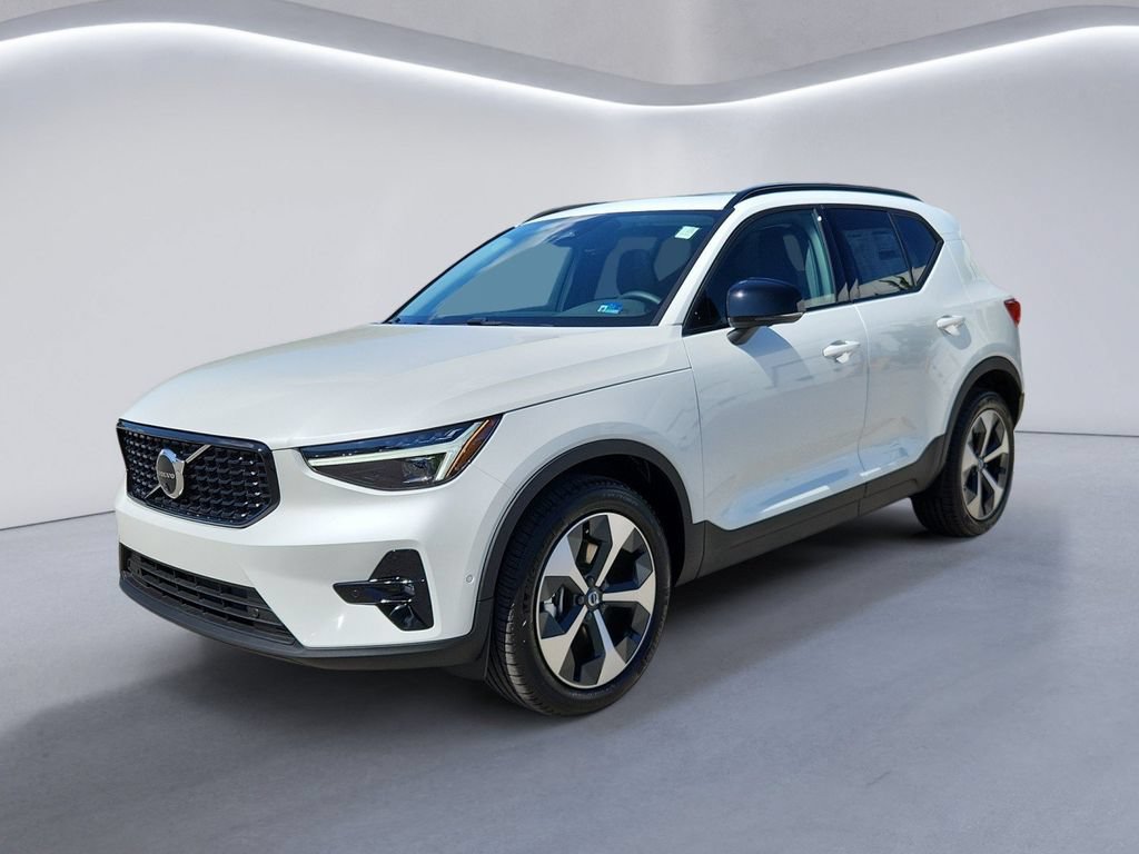 New 2026 Volvo XC40 B5 Plus w/ Protection Package Premier AWD/4WD image 7