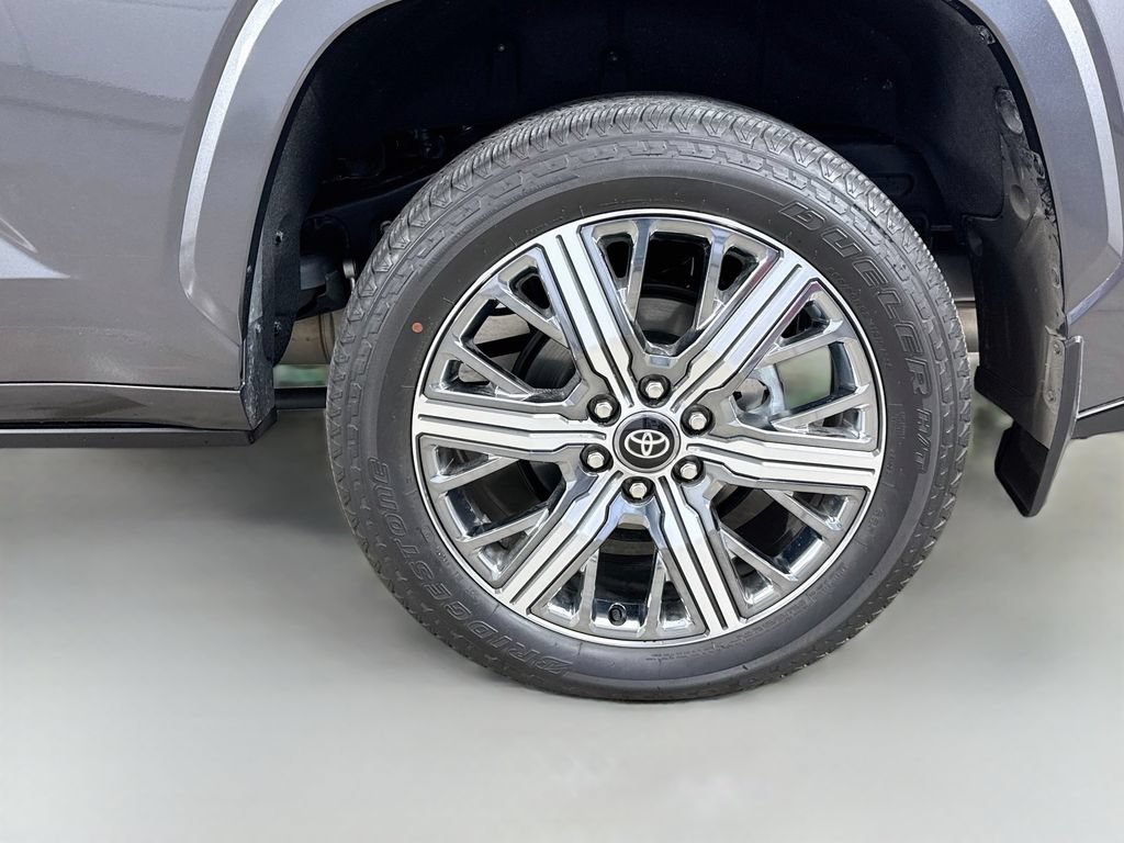 Used 2026 Toyota Sequoia Capstone AWD/4WD image 33