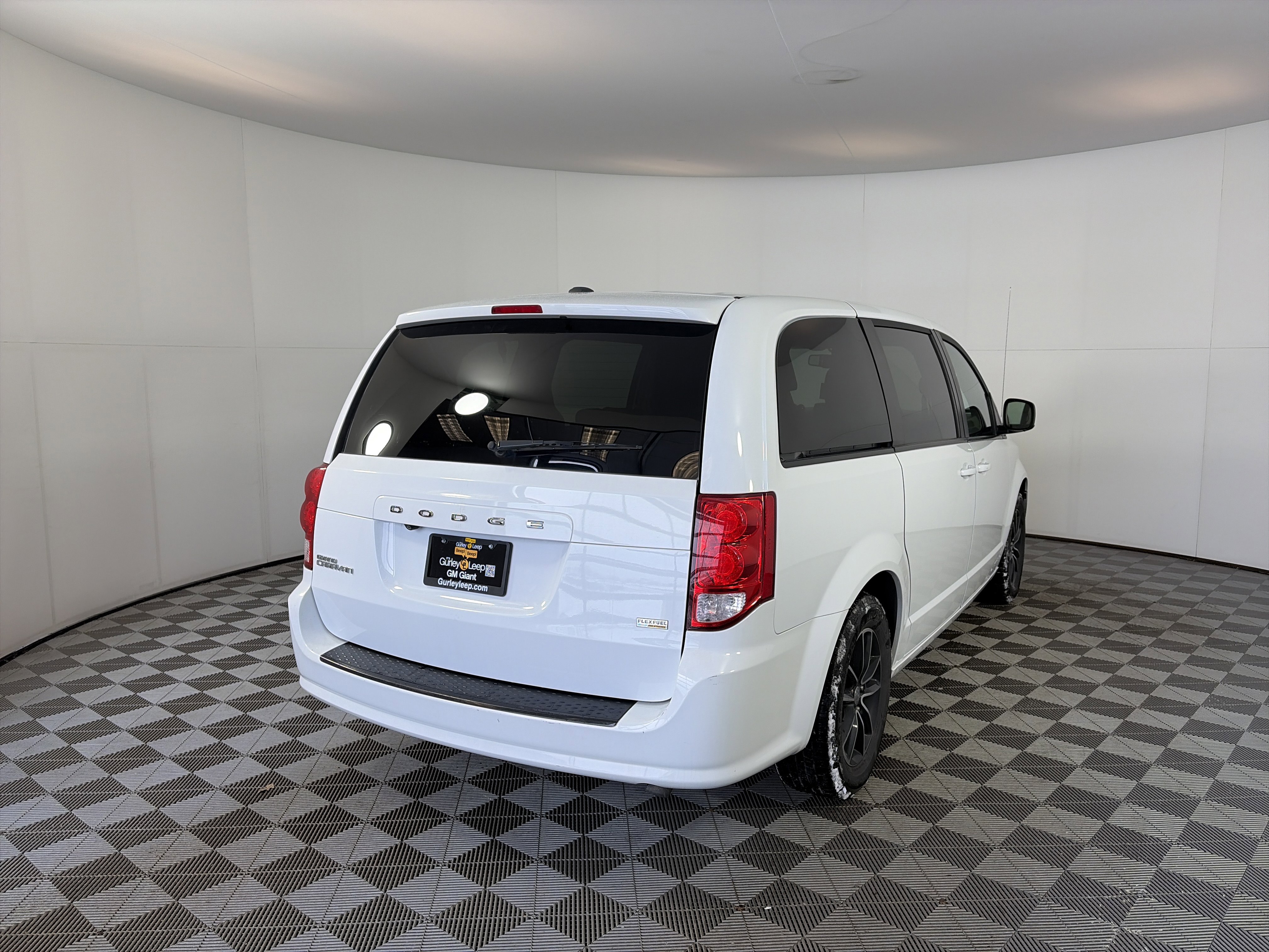 Used 2018 Dodge Grand Caravan SE image 5