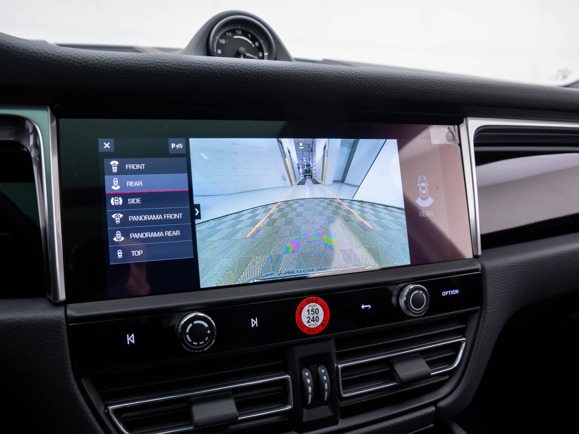 Certified 2026 Porsche Macan AWD/4WD image 24