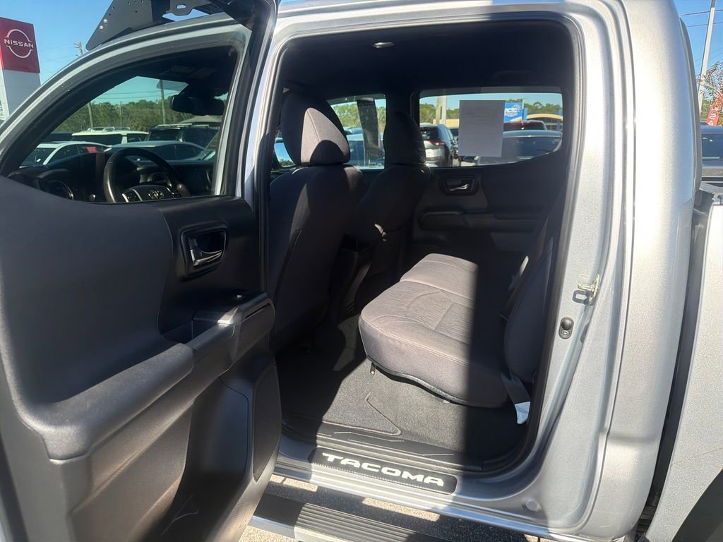 Used 2018 Toyota Tacoma TRD Off-Road image 19