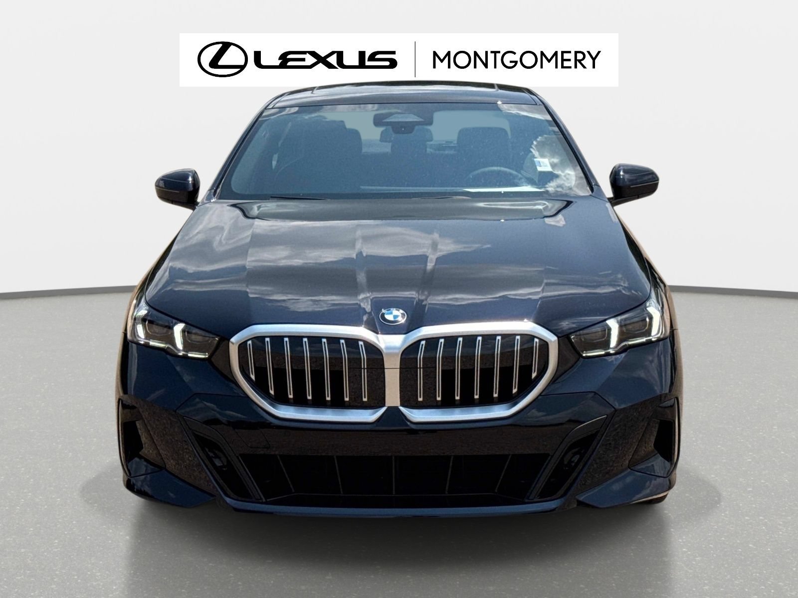 Used 2026 BMW 530i w/ M Sport Package RWD image 8