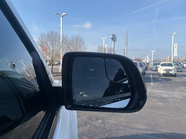 Used 2023 Jeep Wagoneer Series III w/ Preferred Equipment Group image 4