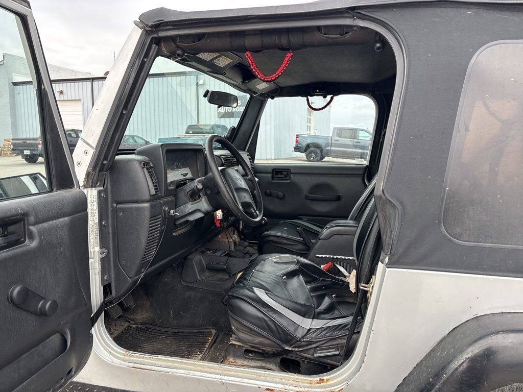Used 2003 Jeep Wrangler X image 15