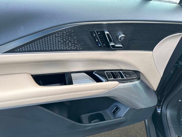 Certified 2026 Cadillac Lyriq Signature Luxury w/ Nappa Leather Package AWD/4WD image 16