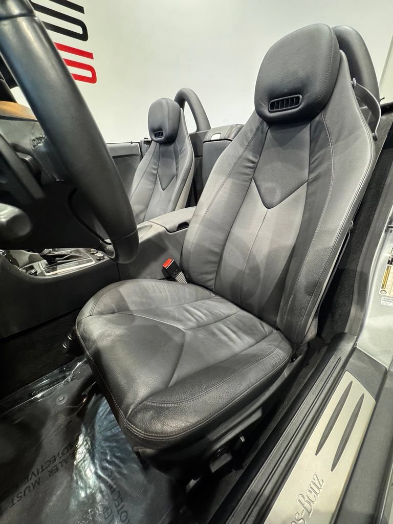 Used 2010 Mercedes-Benz SLK 300 image 15