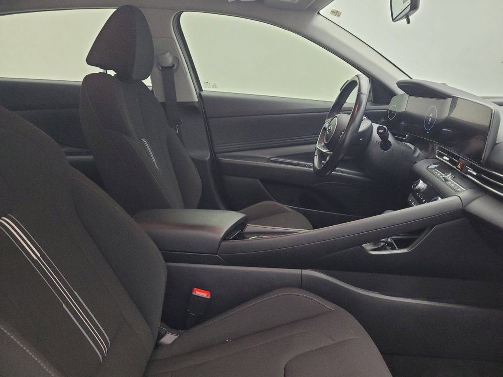 Used 2023 Hyundai Elantra SEL w/ Convenience Package FWD image 21
