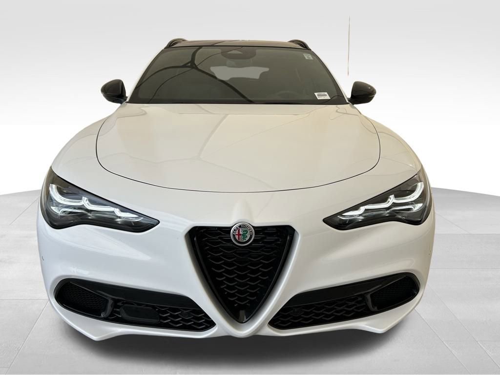 New 2025 Alfa Romeo Stelvio Sprint w/ Convenience Package image 21