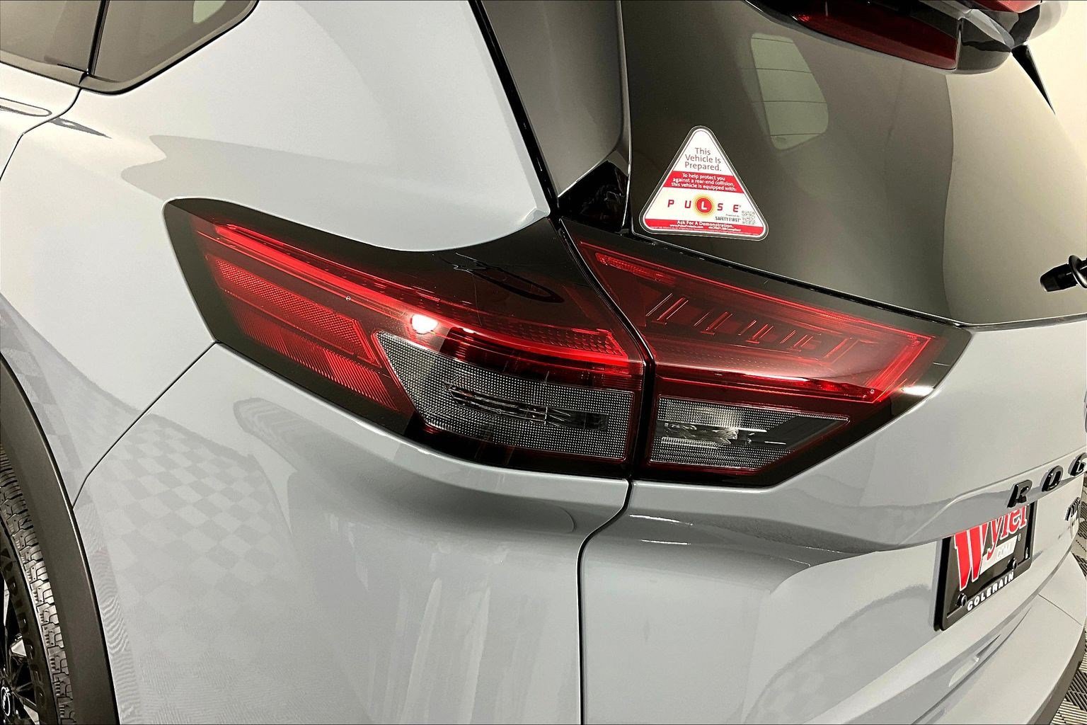 New 2026 Nissan Rogue Dark Armor AWD/4WD image 15