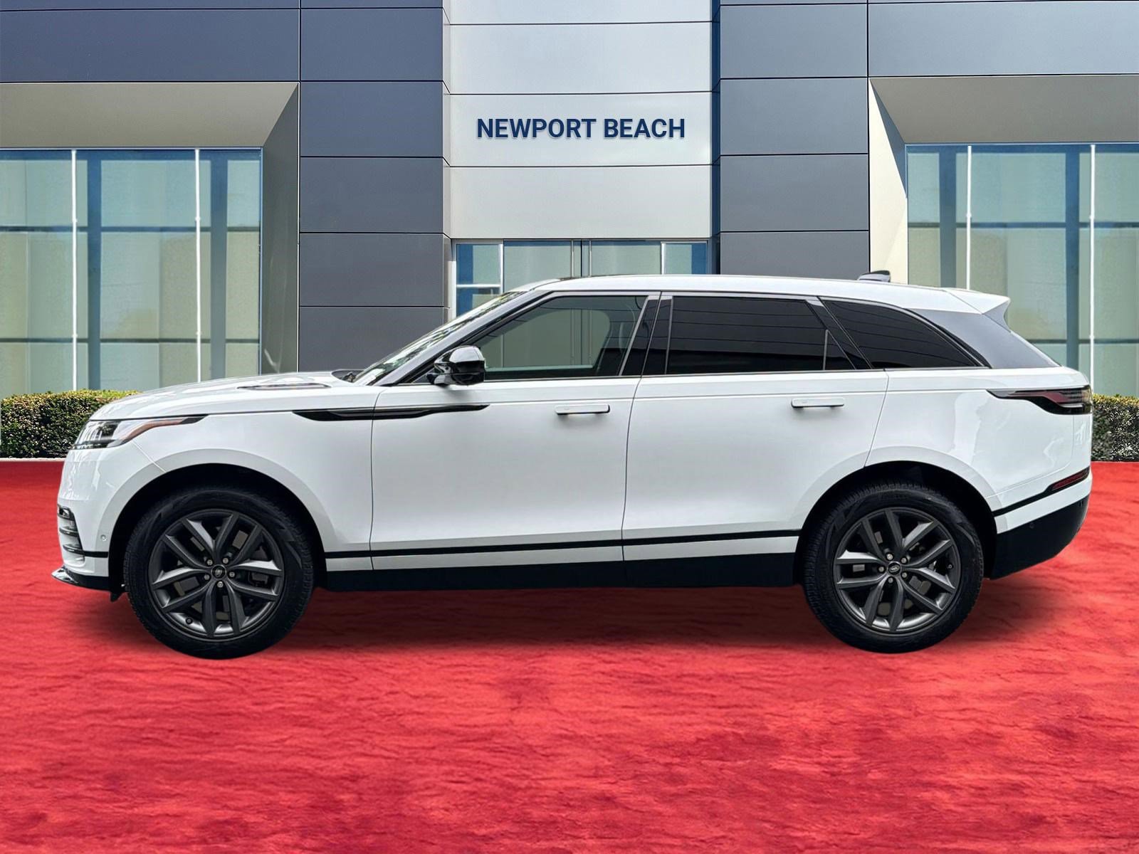 Used 2026 Land Rover Range Rover Velar Dynamic SE image 2