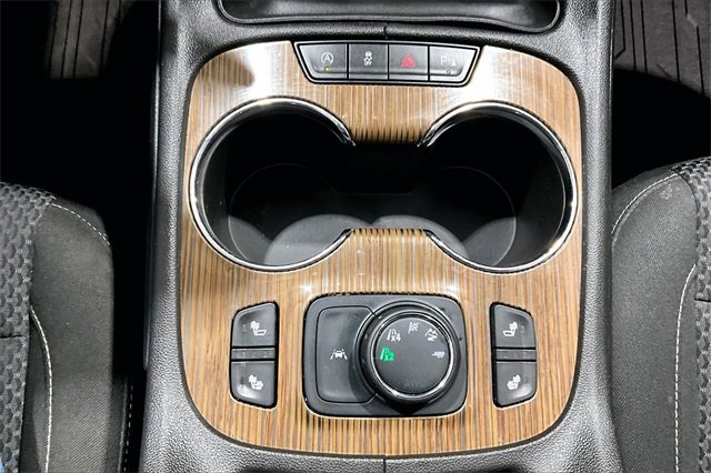 Used 2023 GMC Acadia SLE w/ LPO, Black Accent Package image 16