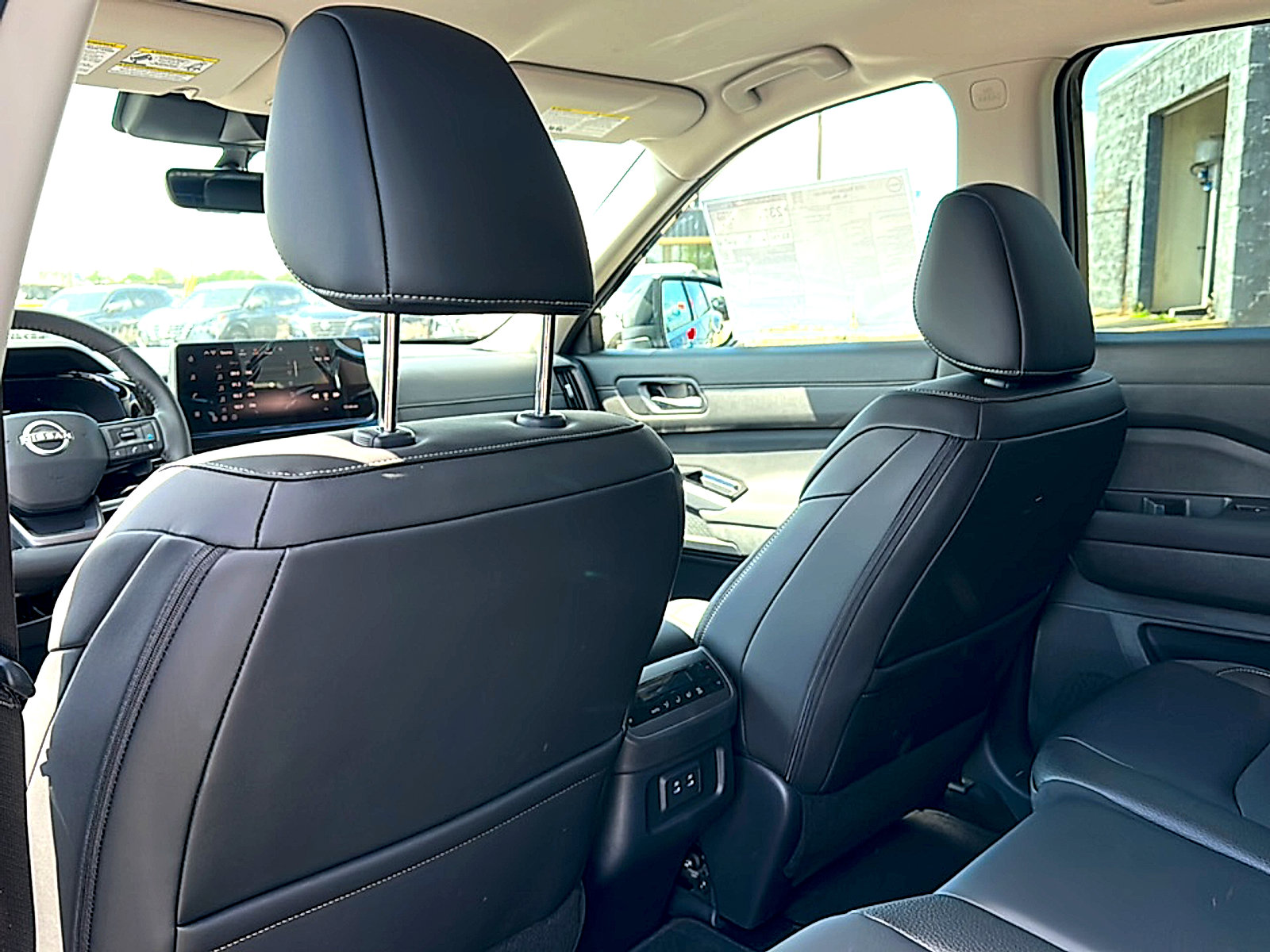 New 2026 Nissan Pathfinder SL image 14