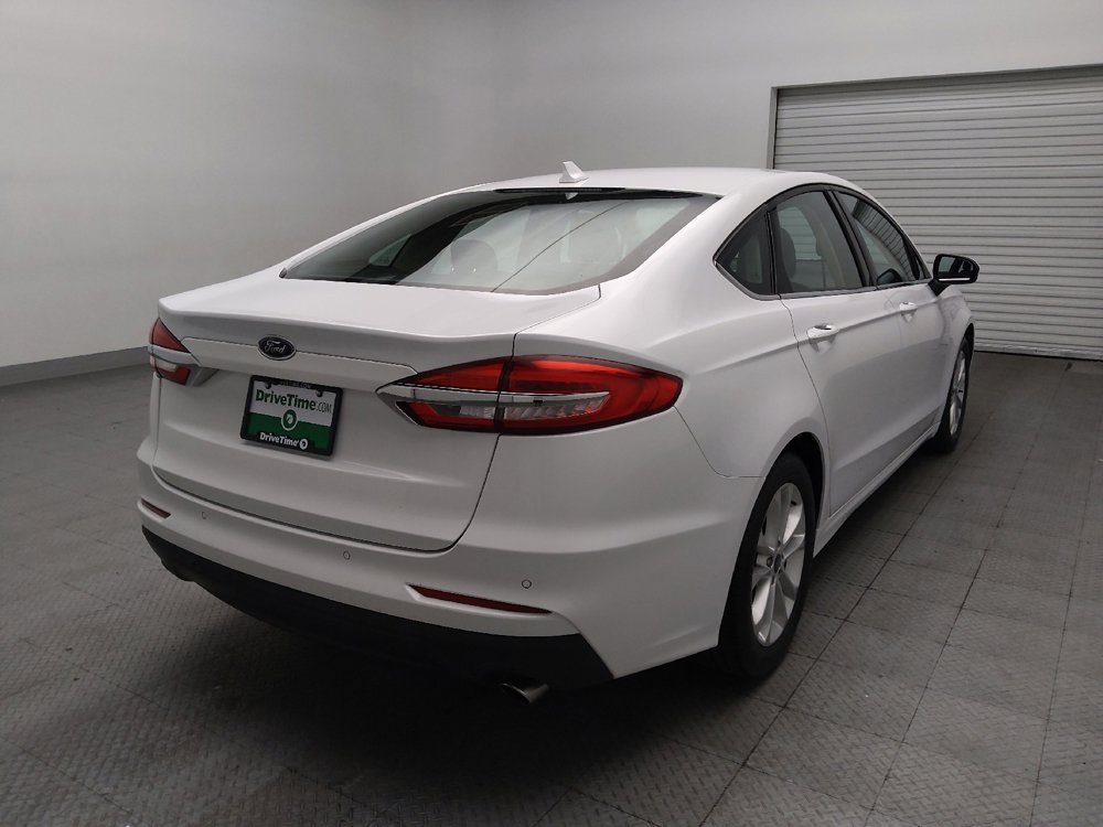 Used 2019 Ford Fusion SE FWD image 9
