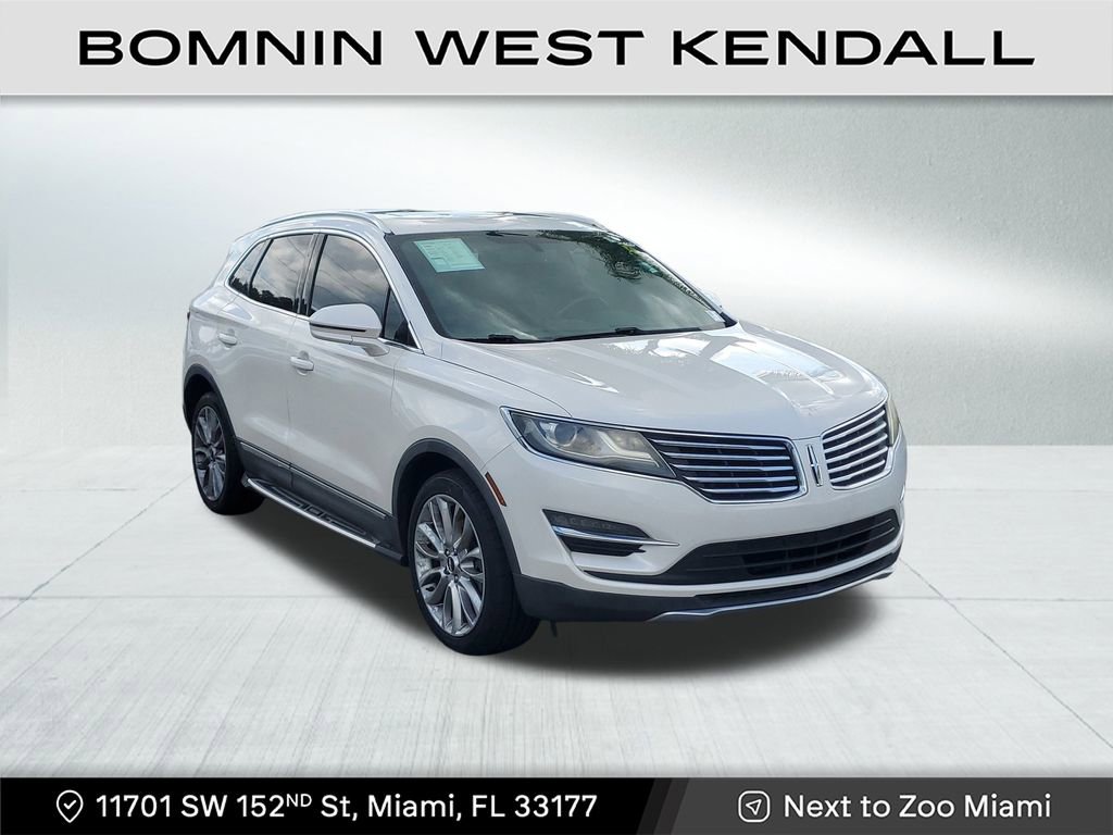 Used 2017 Lincoln MKC Reserve image 1