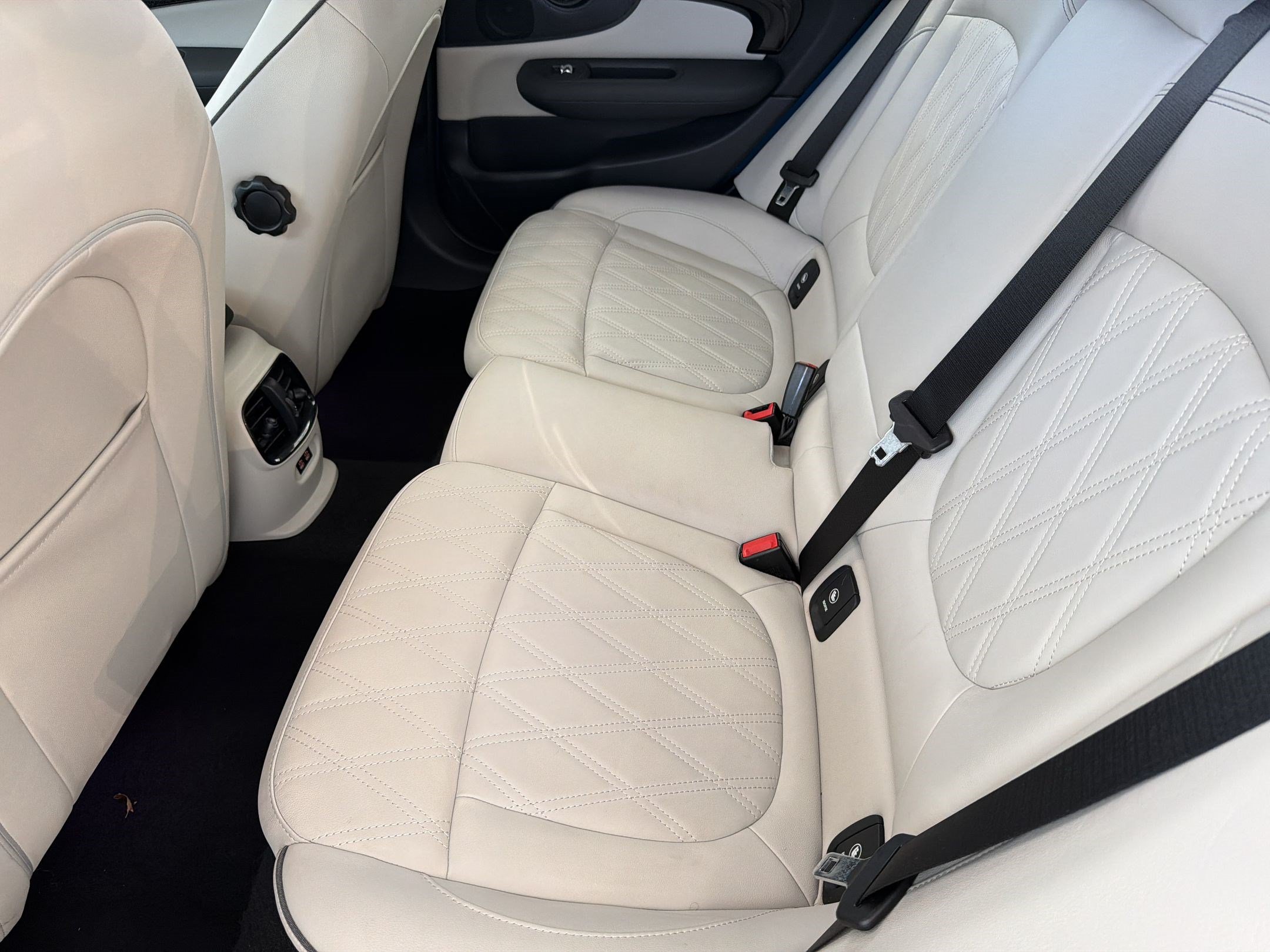 Certified 2024 MINI Cooper Clubman S w/ Signature Upholstery Package FWD image 24
