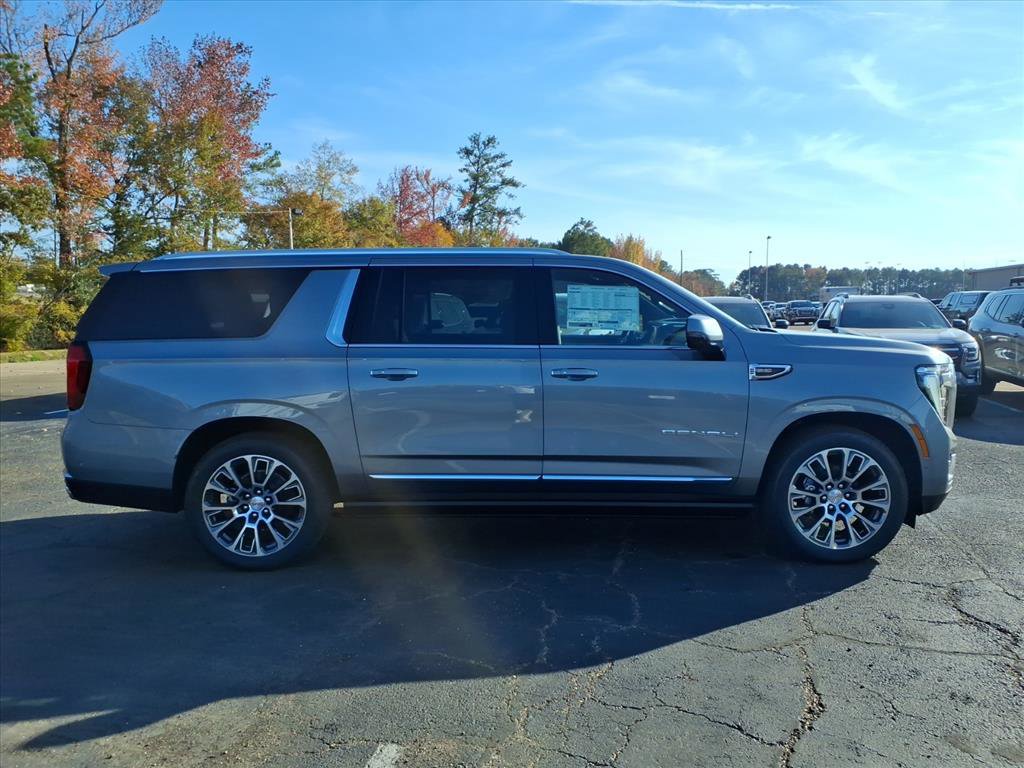 New 2026 GMC Yukon XL Denali image 3
