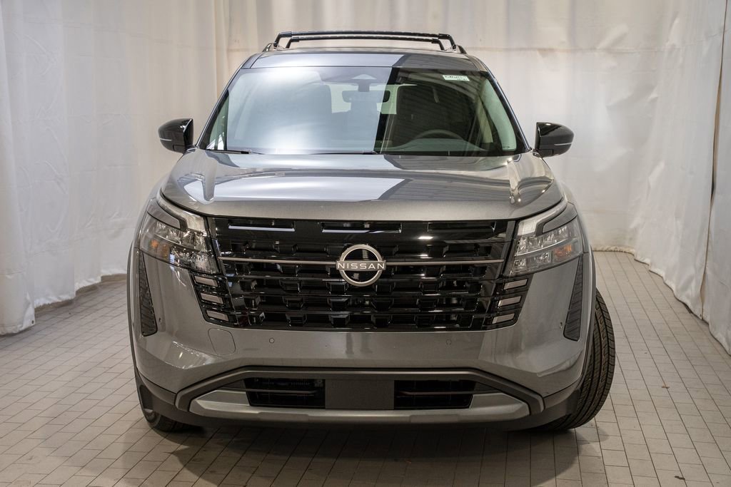 New 2026 Nissan Pathfinder SL image 2