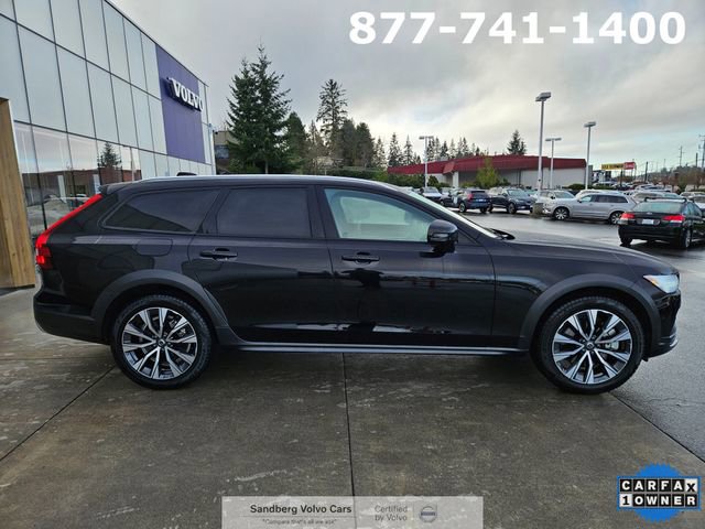 Certified 2024 Volvo V90 B6 Cross Country Plus image 4