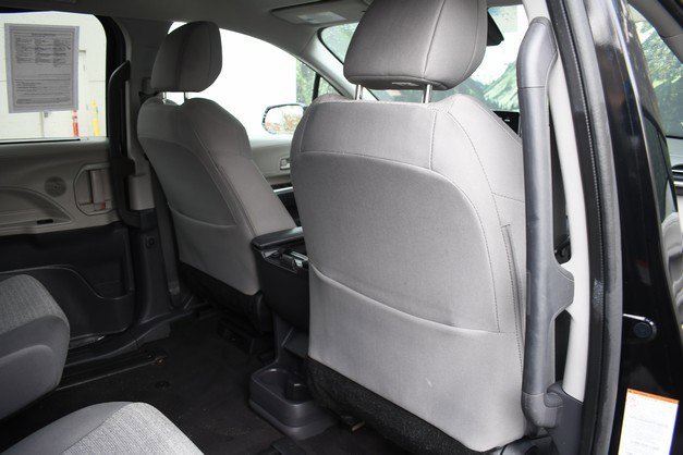 Certified 2022 Toyota Sienna LE image 27