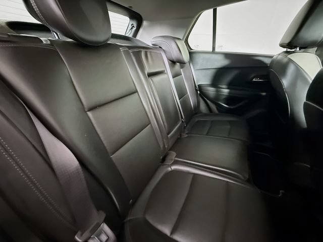 Used 2019 Chevrolet Trax Premier w/ Midnight Edition AWD/4WD image 30