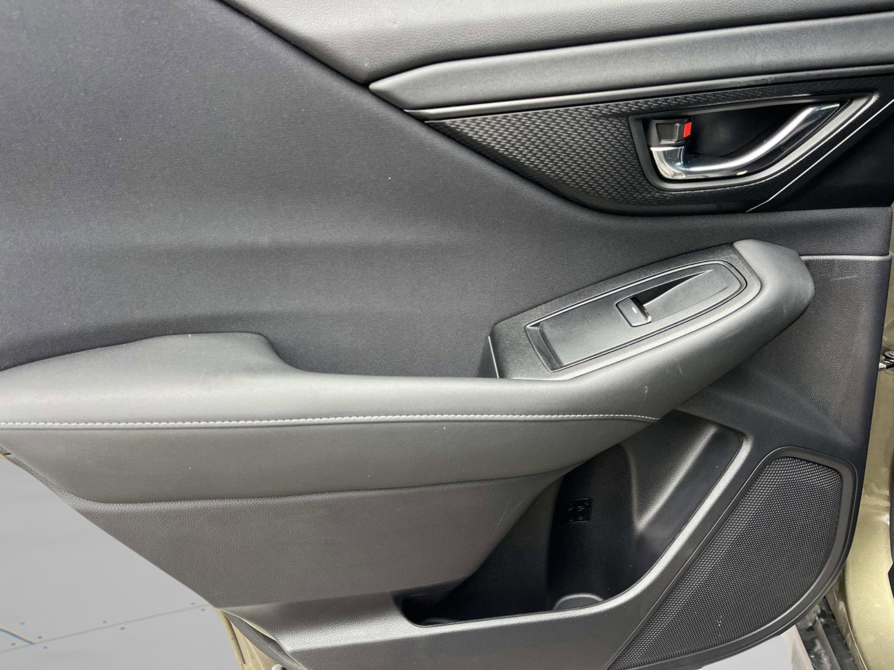 Used 2020 Subaru Outback Premium image 18