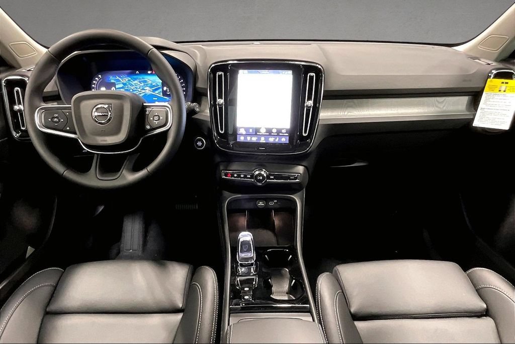 New 2026 Volvo XC40 B5 Plus w/ Climate Package AWD/4WD image 5