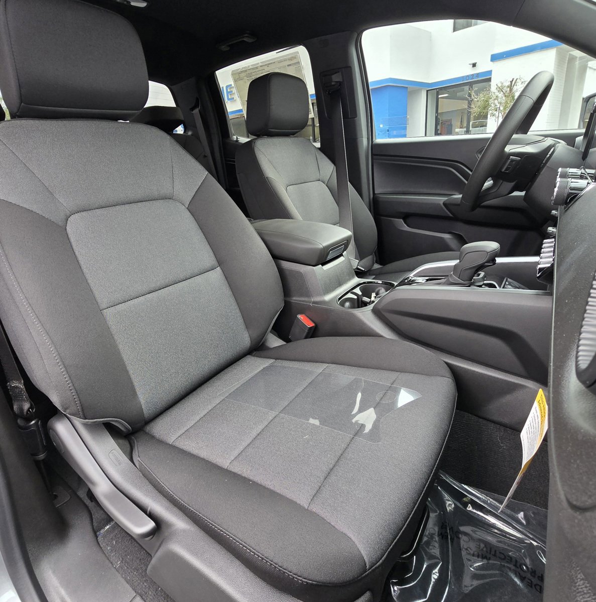 Used 2024 Chevrolet Colorado W/T w/ Technology Package image 13