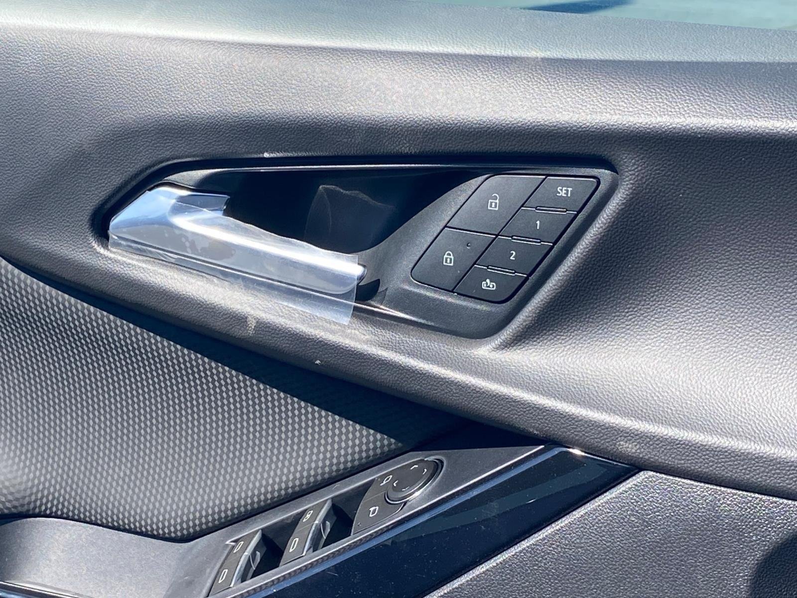 New 2026 Chevrolet Equinox RS w/ Convenience Package III FWD image 17
