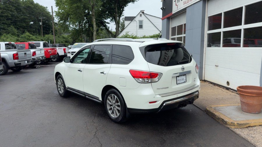 Used 2016 Nissan Pathfinder SL w/ SL Tech Package AWD/4WD image 6