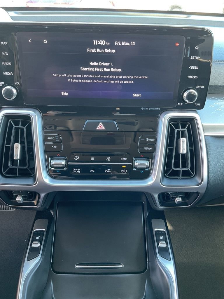 Used 2023 Kia Sorento EX image 17