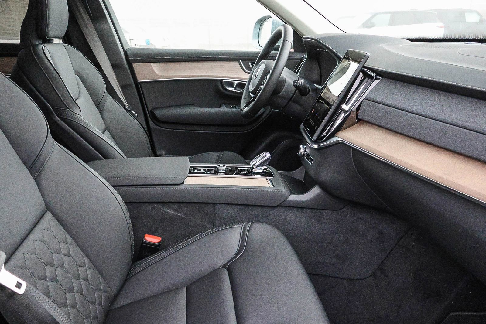 New 2026 Volvo XC90 B5 Core image 17