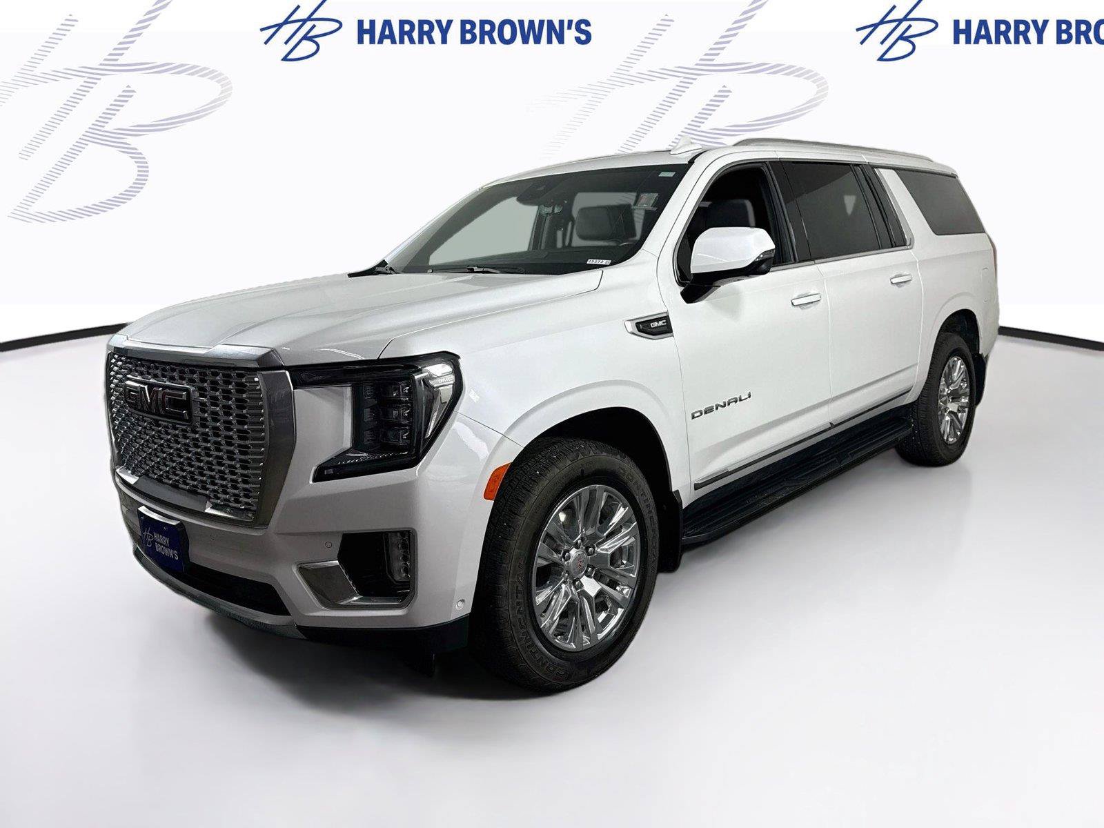 Used 2023 GMC Yukon XL Denali w/ Advanced Technology Package AWD/4WD image 1