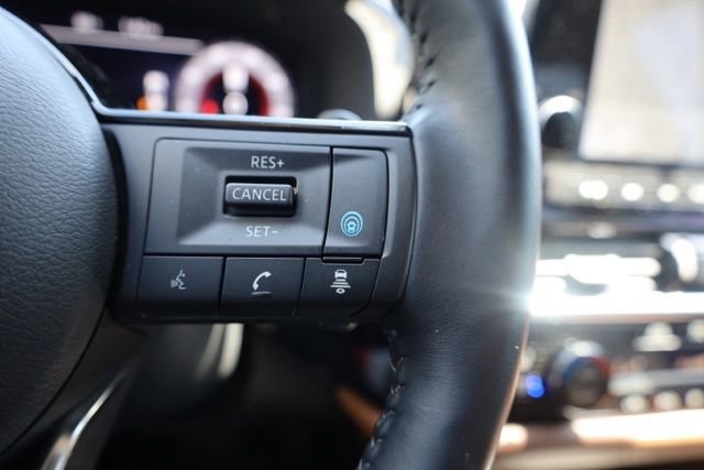 Used 2023 Nissan Pathfinder Platinum image 26