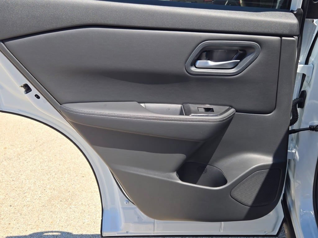 New 2026 Nissan Rogue SV AWD/4WD image 20