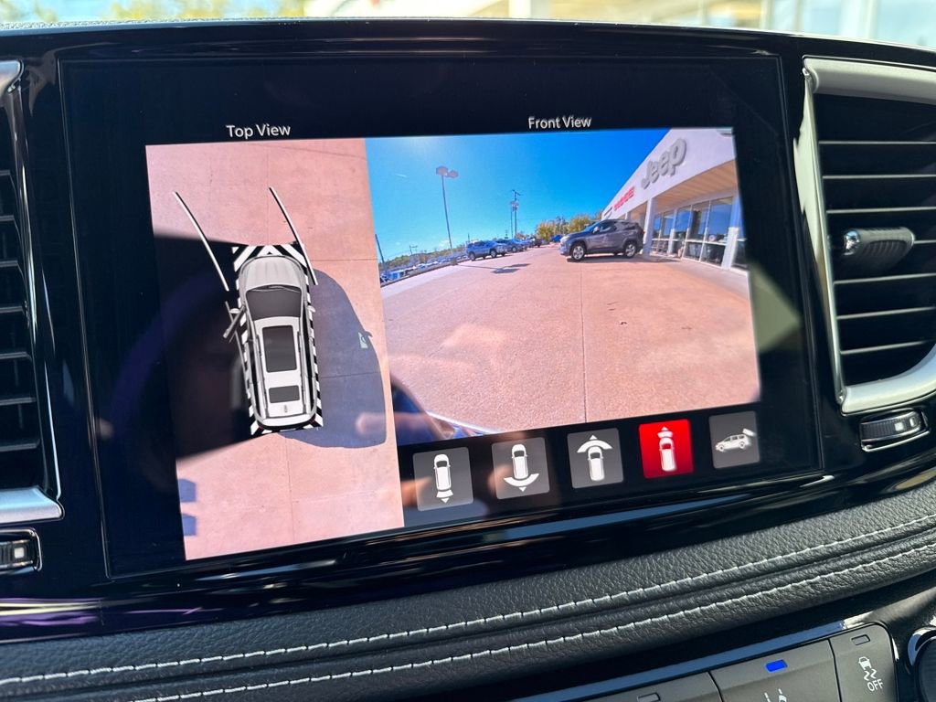 New 2026 Chrysler Pacifica Select image 36