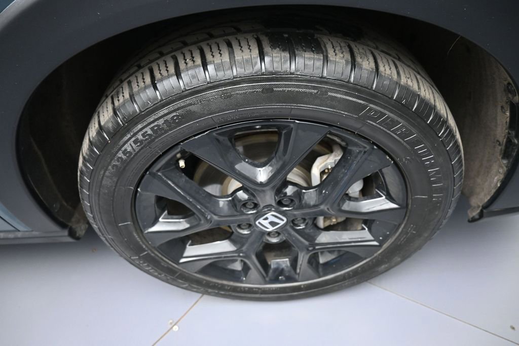 Certified 2025 Honda HR-V Sport image 13