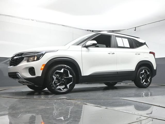 Used 2025 Kia Seltos S FWD image 33
