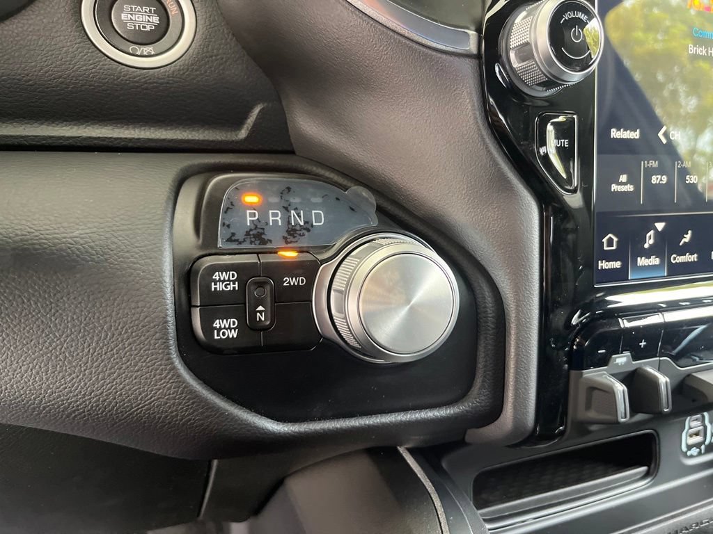 New 2024 RAM 2500 Laramie w/ Night Edition AWD/4WD image 9