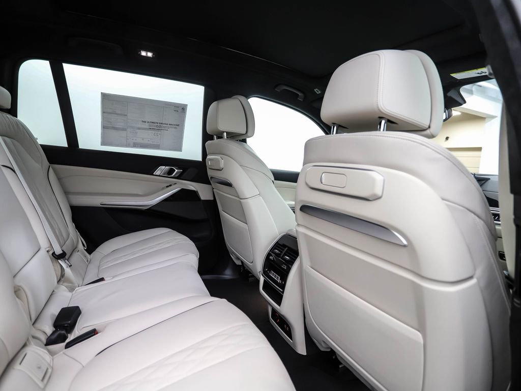 Used 2026 BMW X7 xDrive40i w/ M Sport Package image 26