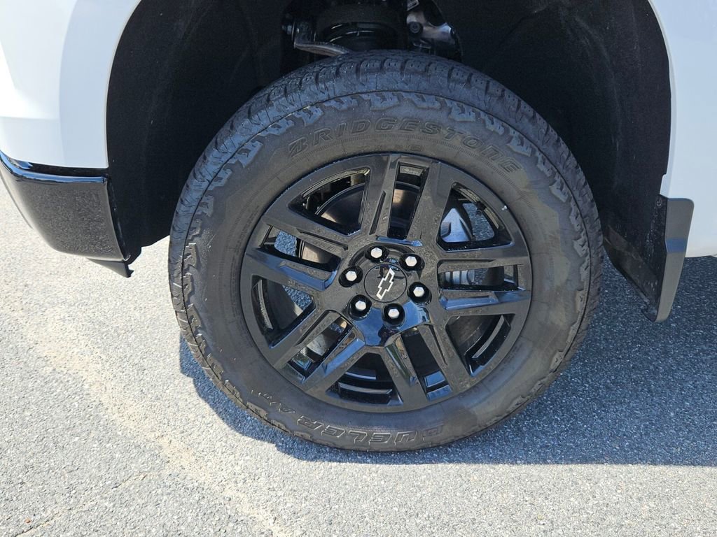 Used 2025 Chevrolet Silverado 1500 LT Trail Boss w/ Convenience Package II image 9