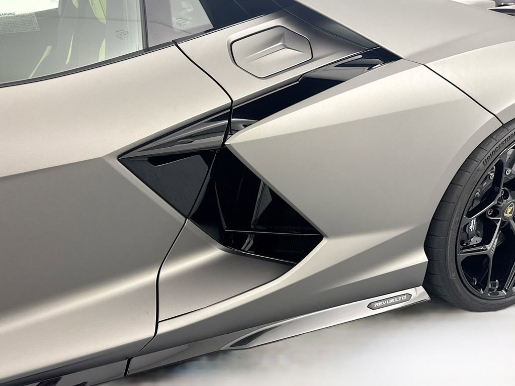 Used 2026 Lamborghini Revuelto AWD/4WD image 26