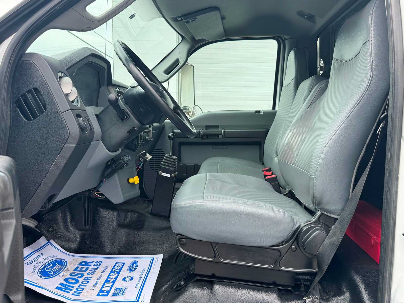 Used 2015 Ford F750 2WD Regular Cab Super Duty image 8