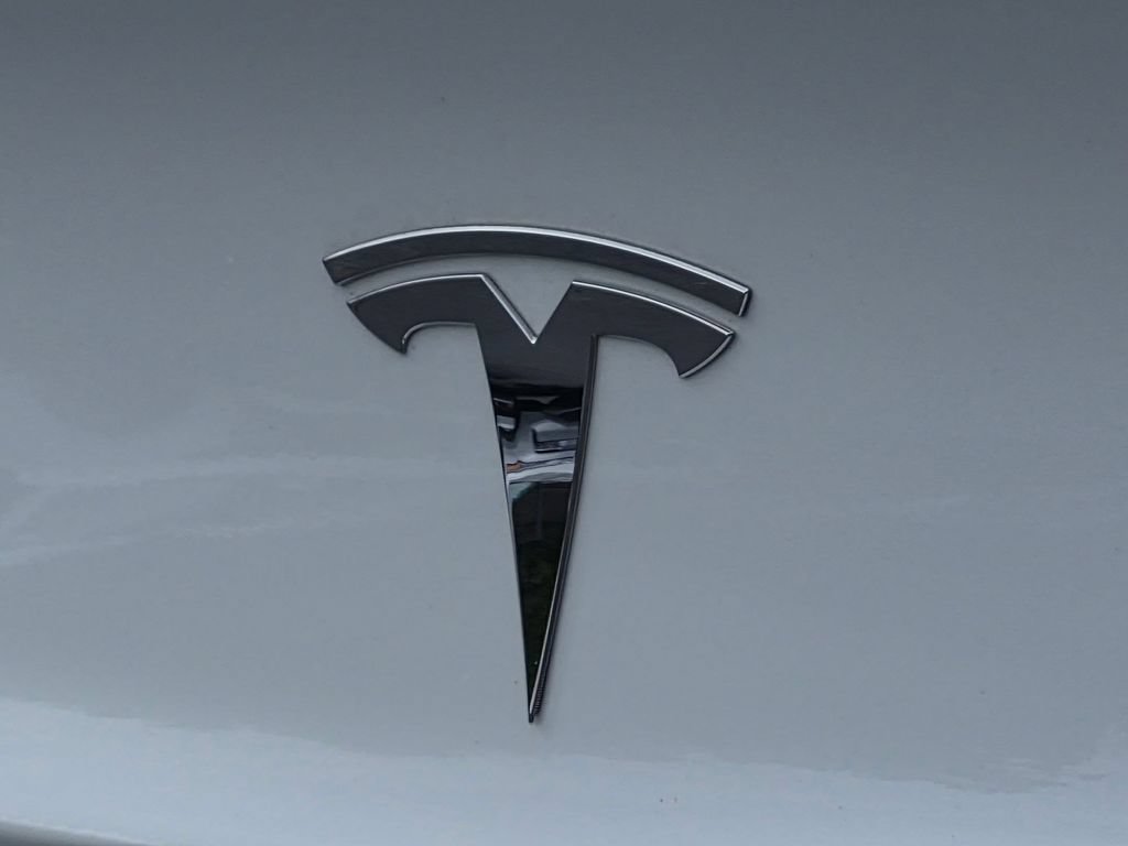 Used 2018 Tesla Model 3 Mid Range RWD image 23