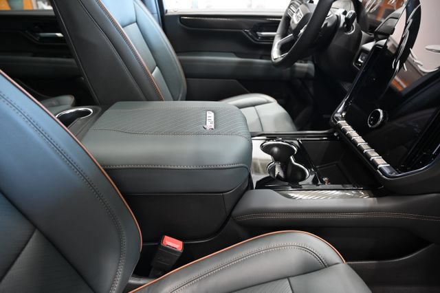New 2026 GMC Yukon XL AT4 w/ AT4 Premium Plus Package AWD/4WD image 24