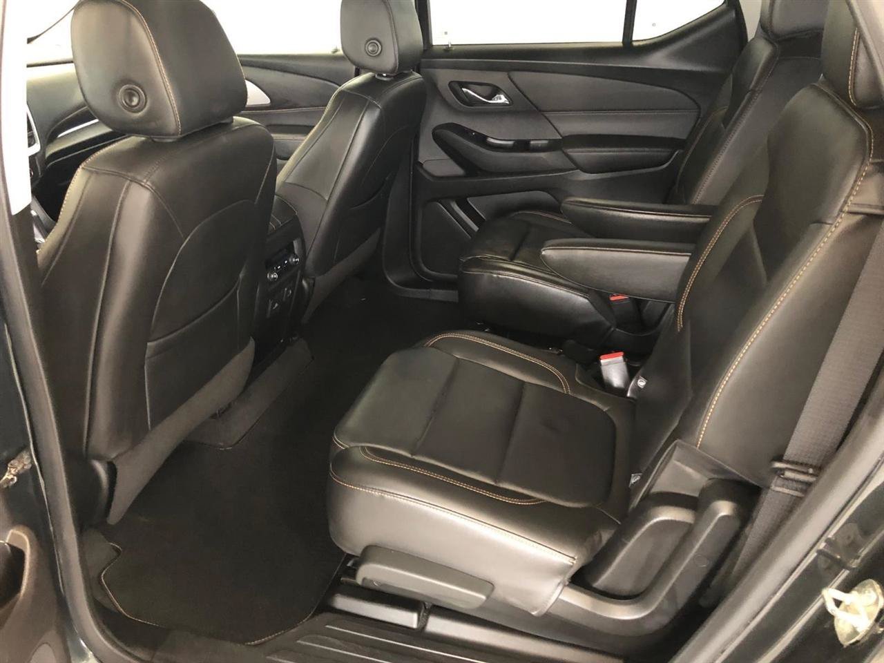 Used 2020 Chevrolet Traverse LT w/ LT Premium Package AWD/4WD image 9
