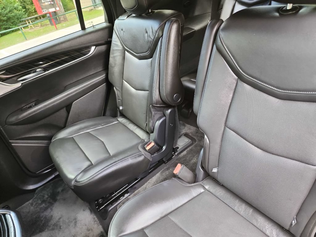 Used 2020 Cadillac XT6 Premium Luxury FWD image 30