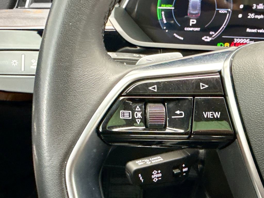 Certified 2023 Audi e-tron Premium Plus w/ Premium Plus Package AWD/4WD image 11